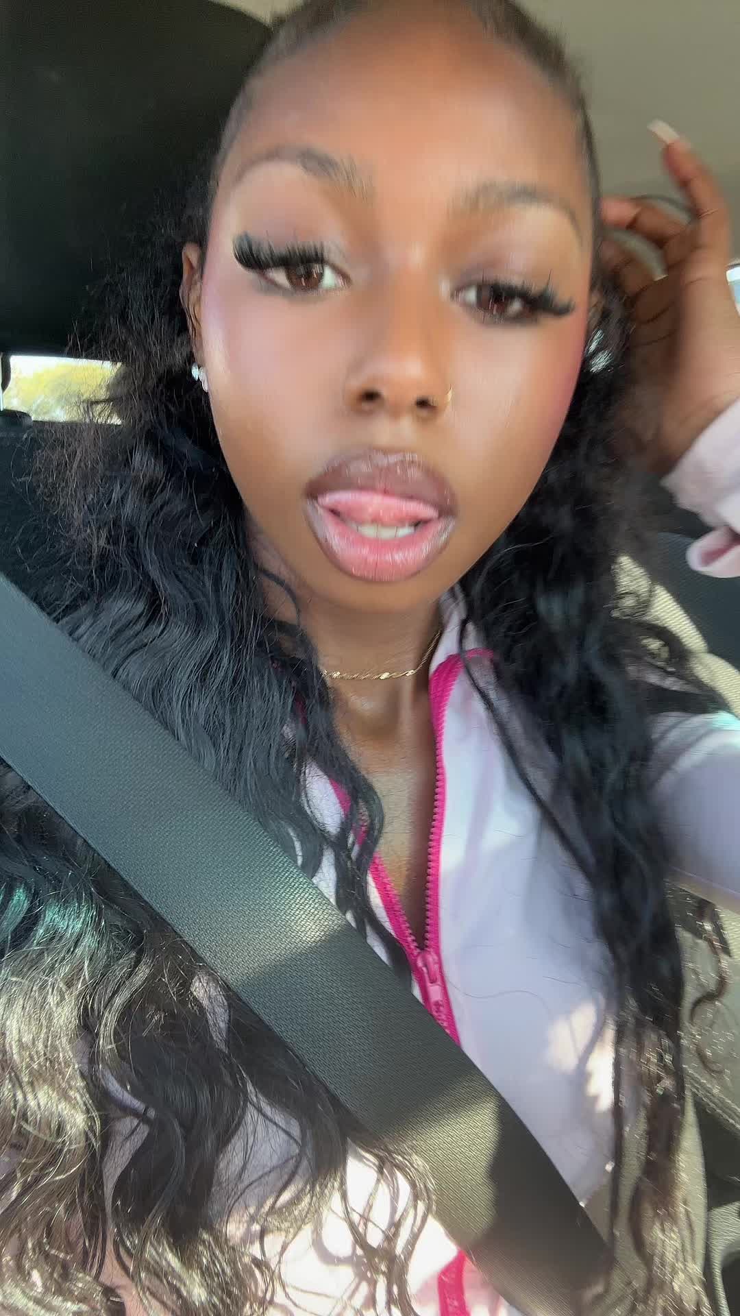 @Miss Chrisandra🎀🫧