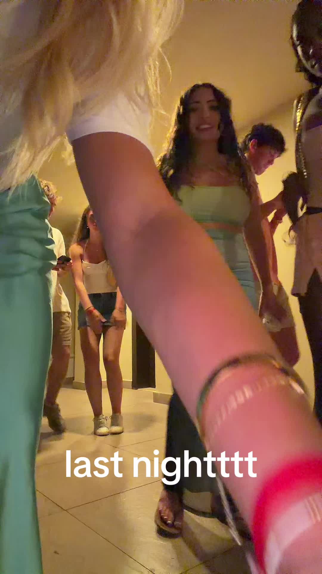 @lauren