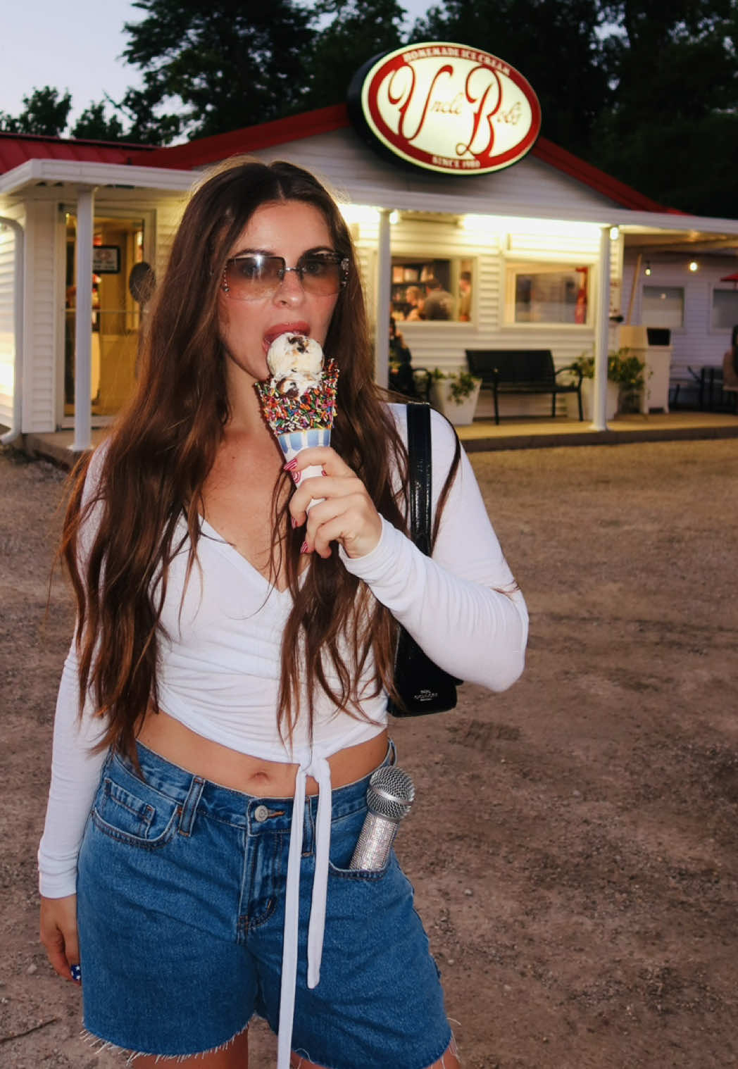 @JosieTayllor