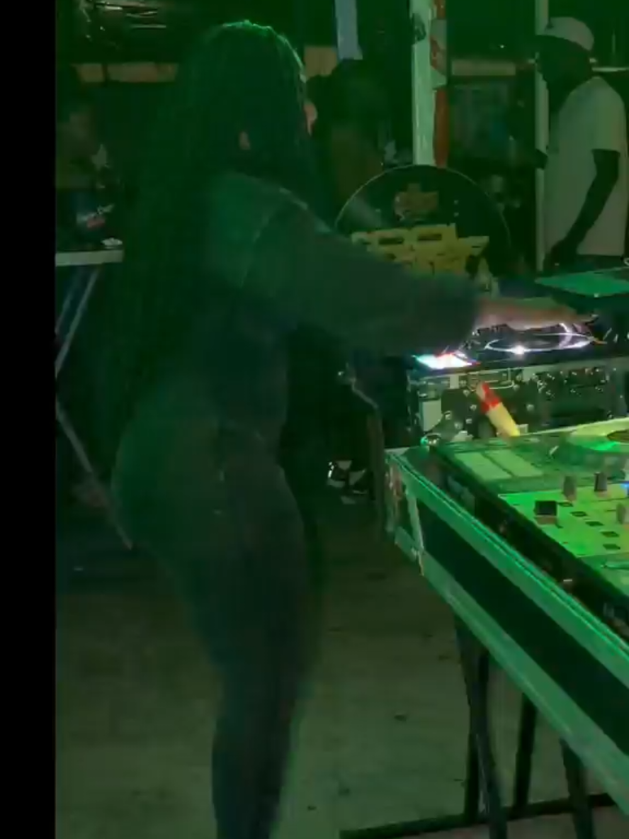 @DJ Storm