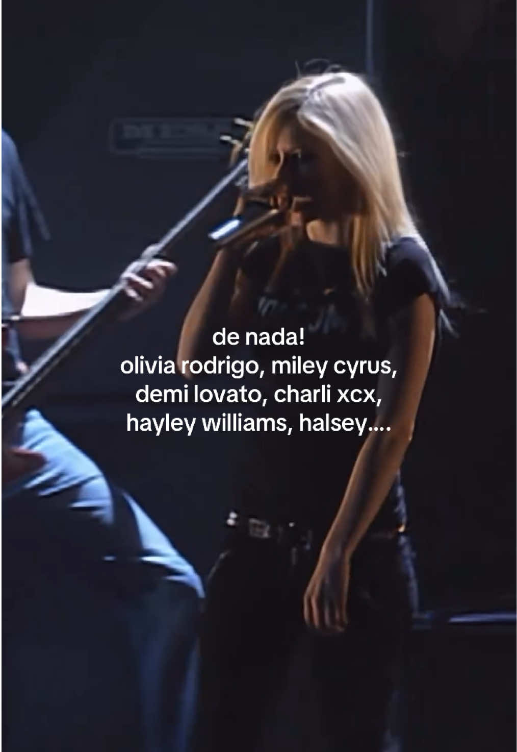 @AVRIL LAVIGNE BRASIL