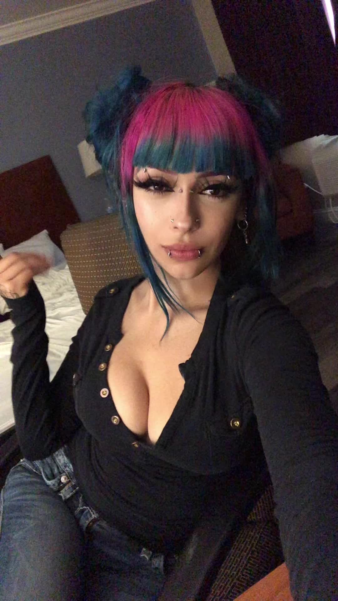 @Jessalyn
