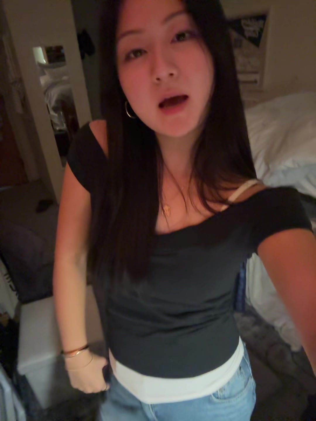 @caicai