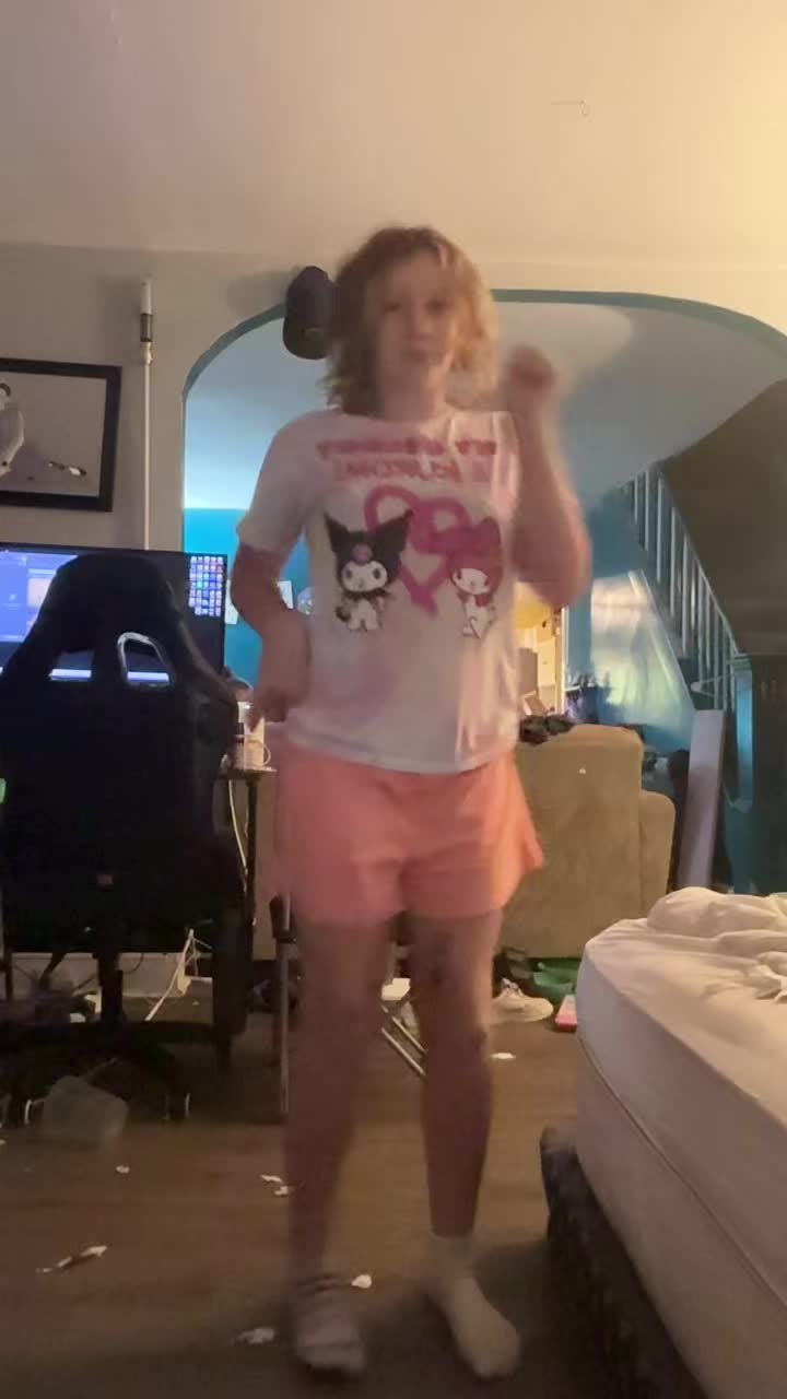 @Silly_Queen