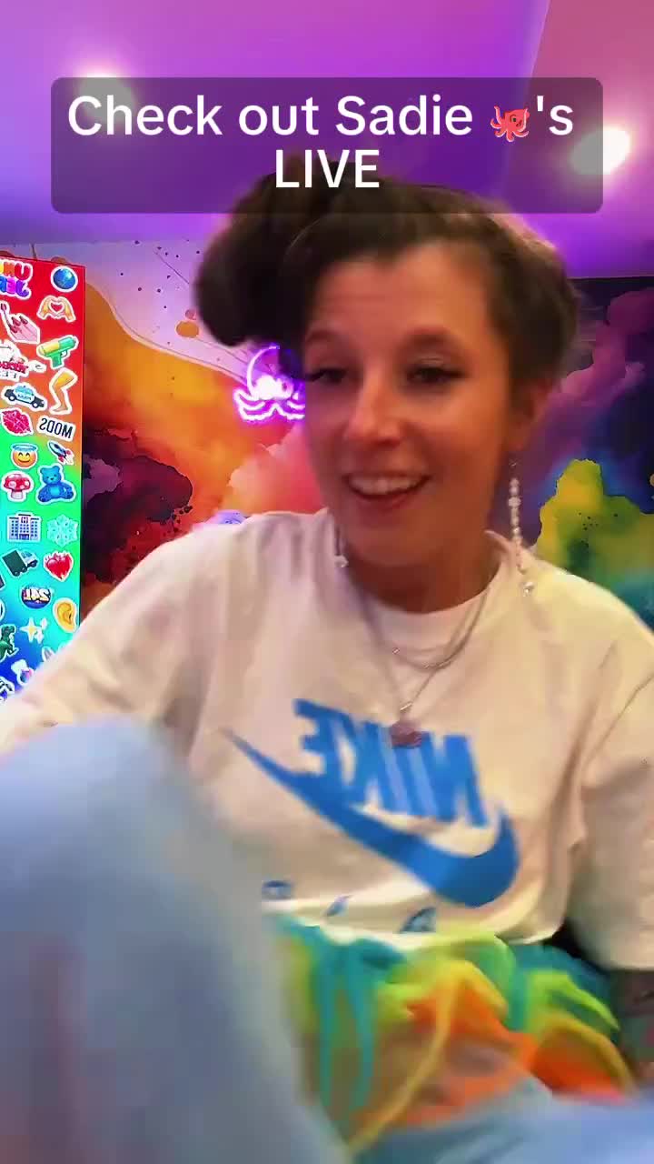 @lauragrassi727🐙 🖤💚💙