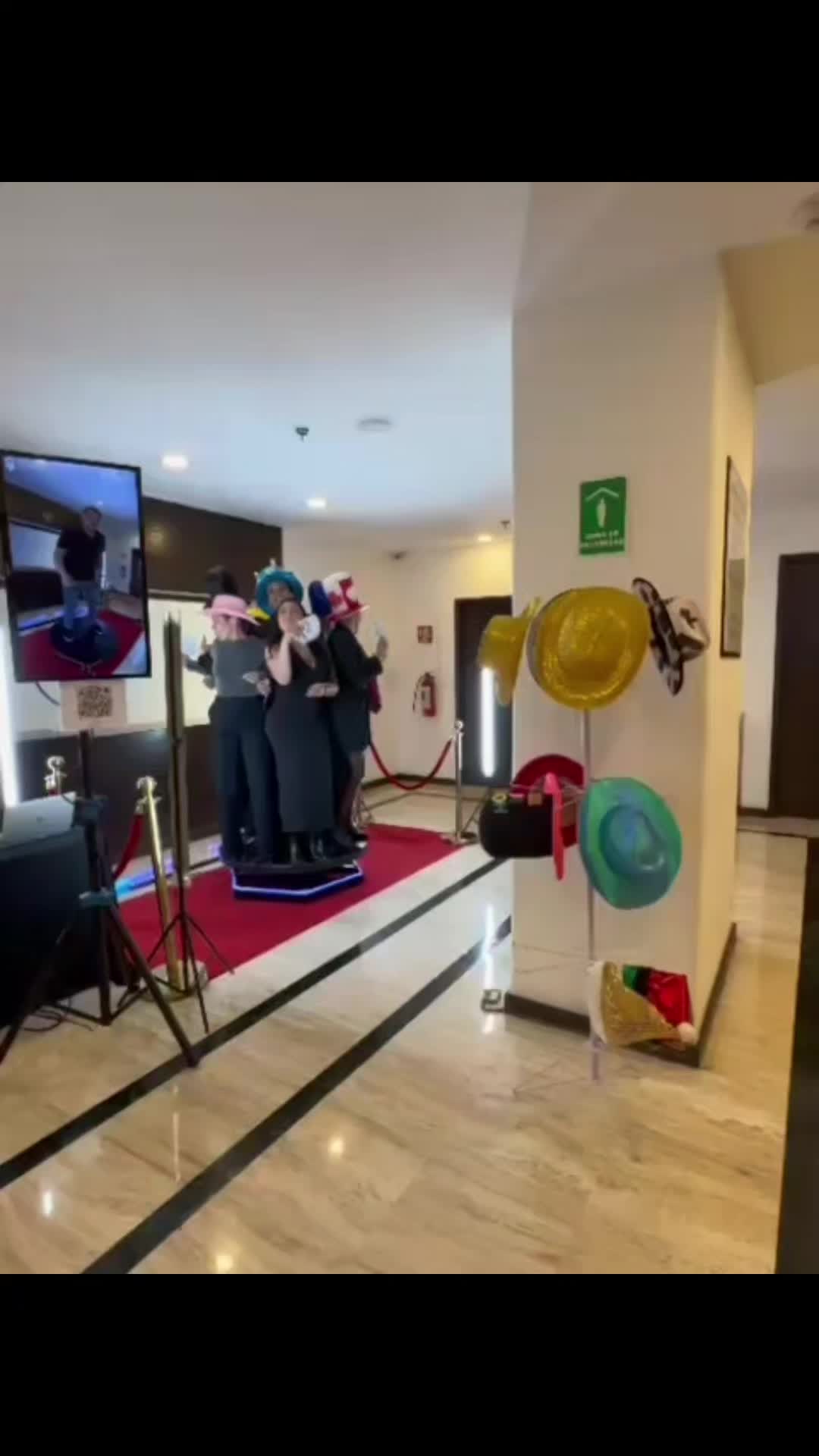 @TeamDeluxe360🙋💃🕺📸🤳‼️