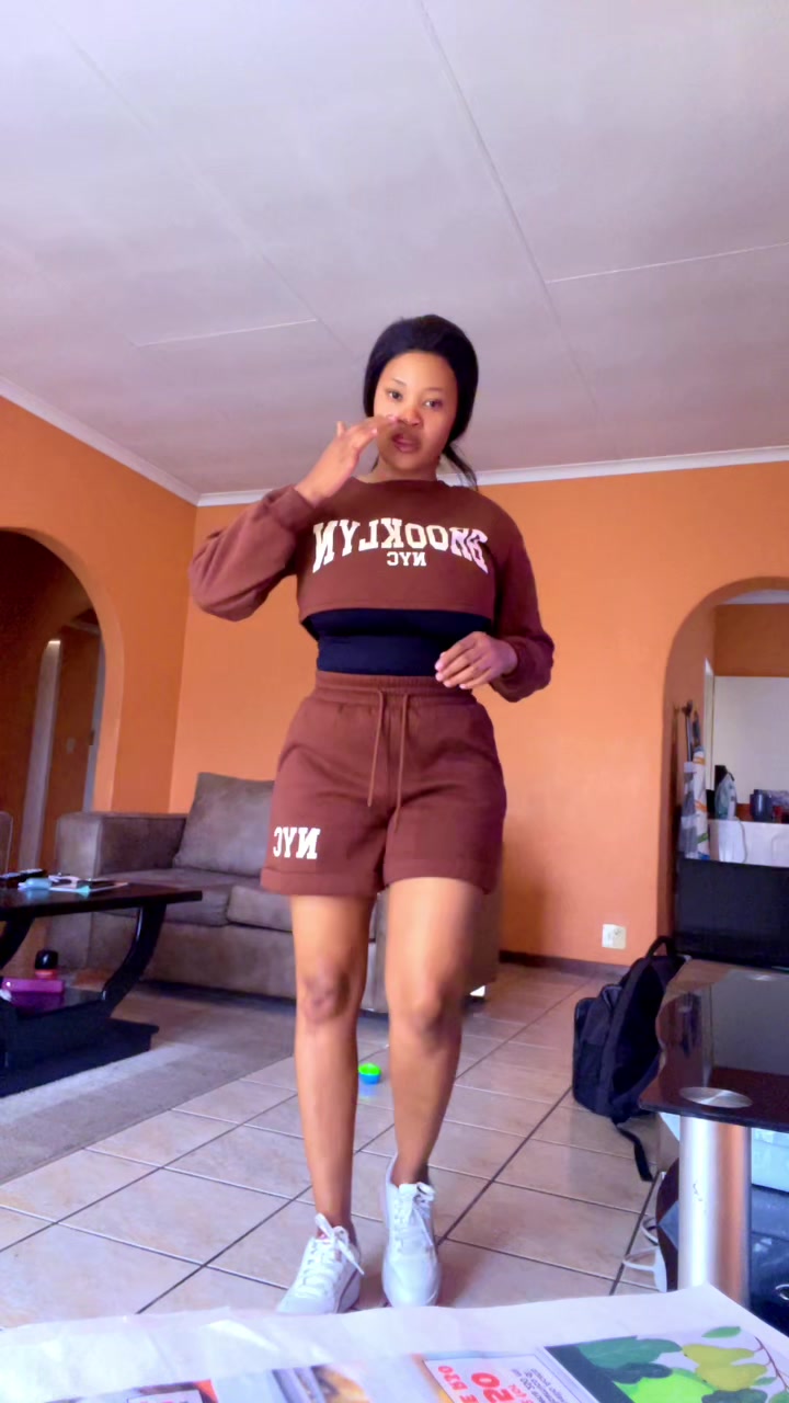 @Dinah_Phoshoko
