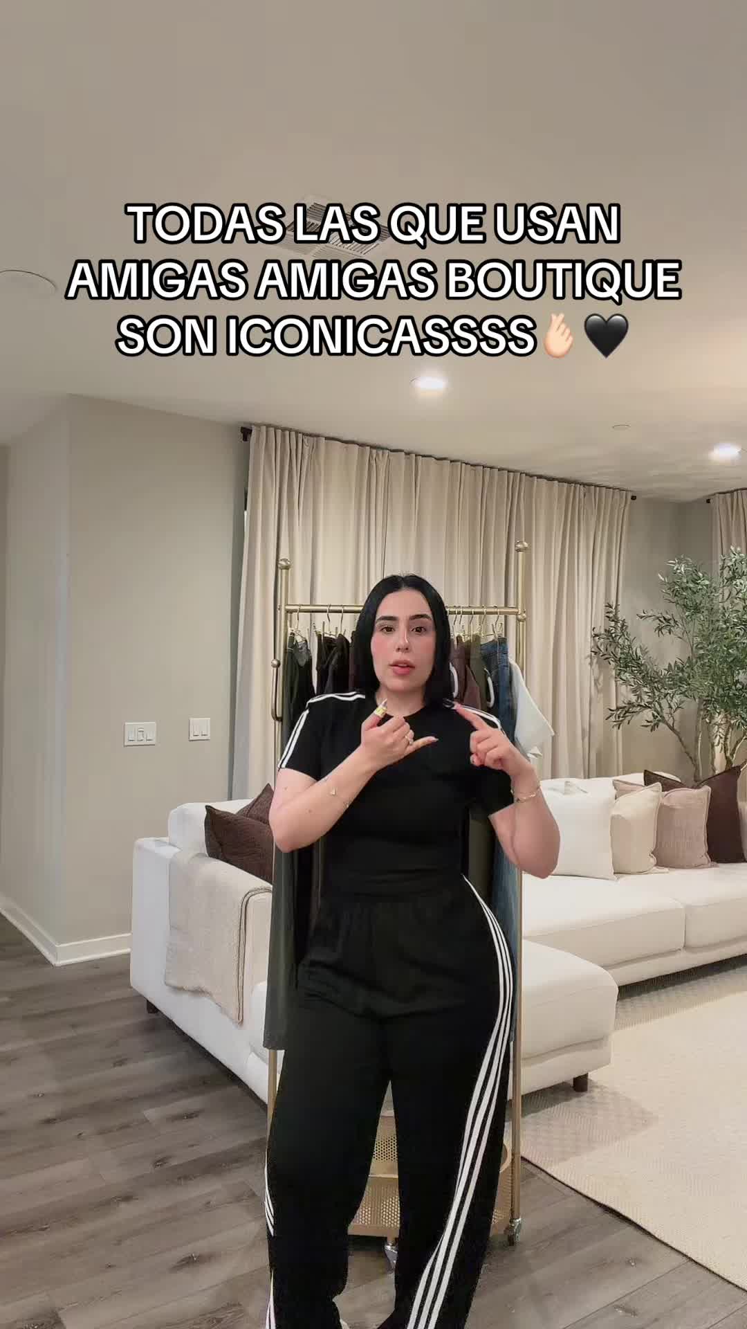 @stephaniereyex