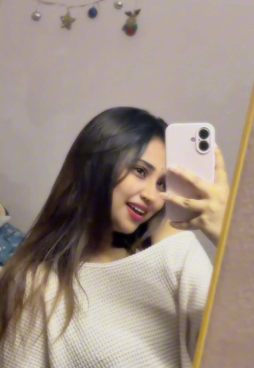 @Lavi 🤍🦋