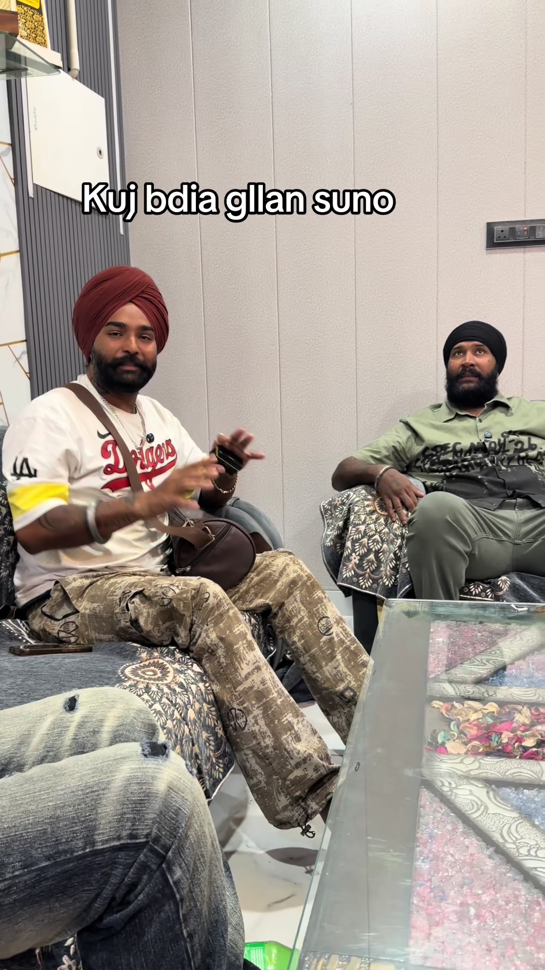 @Laddipunjabiartist🎭🎸