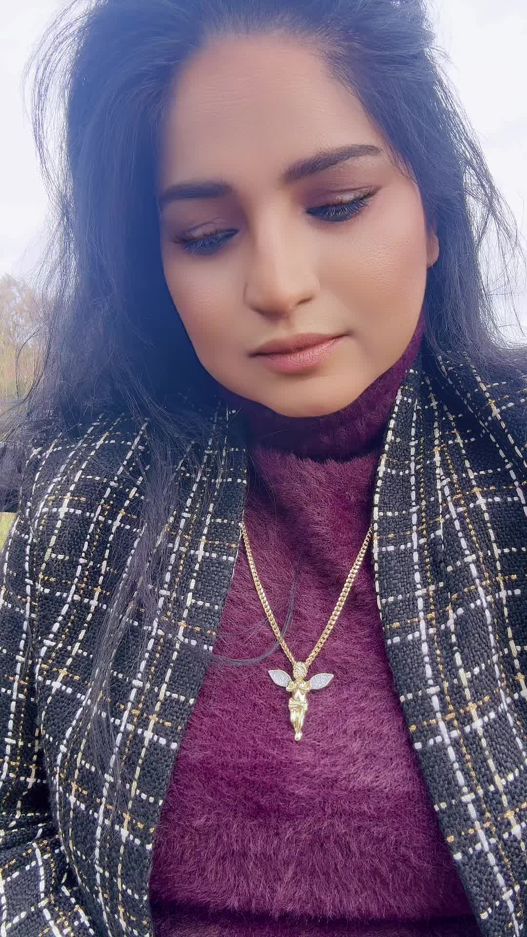 @Dimple..Queen👑