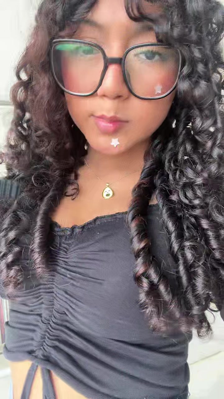 @𝓥𝓪𝓵𝓮𝓷𝓽𝓲𝓷𝓪 ❤️