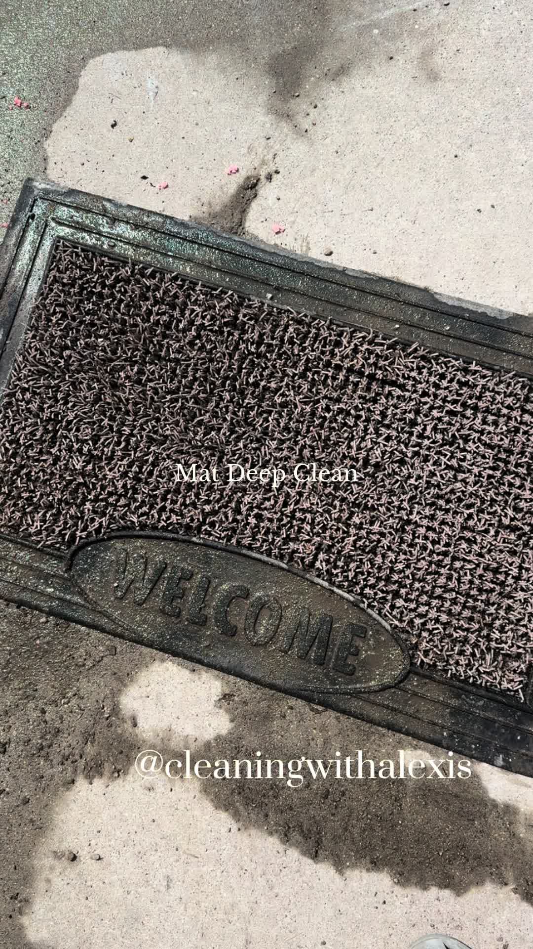 @AlexisCleanASMR