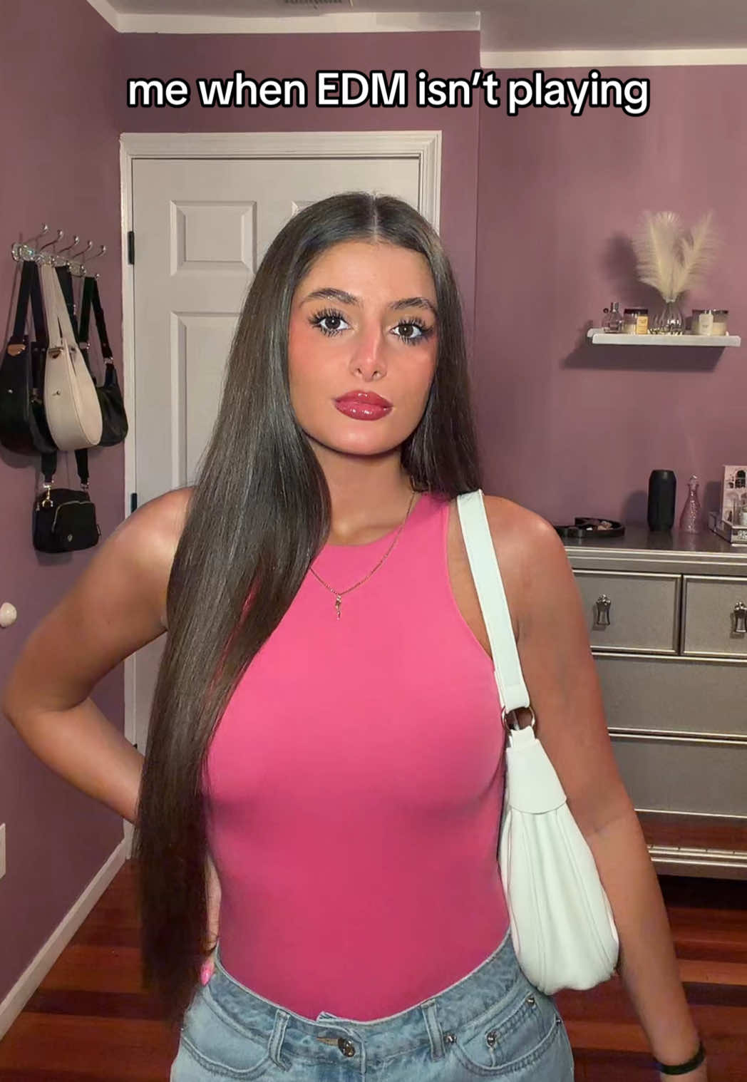 @nicolettagambino