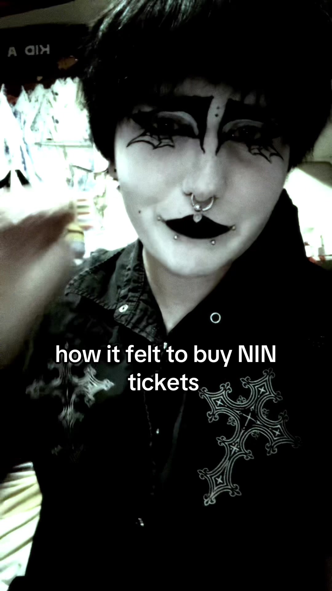 @🐡 erik ⭑。𖦹°‧