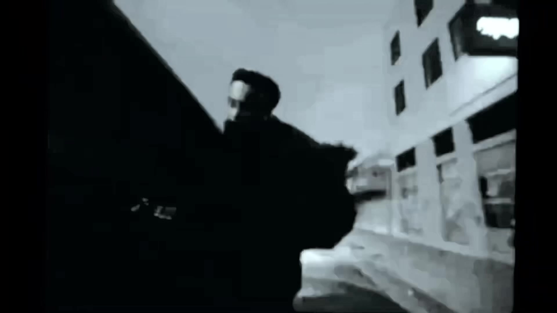 @￼