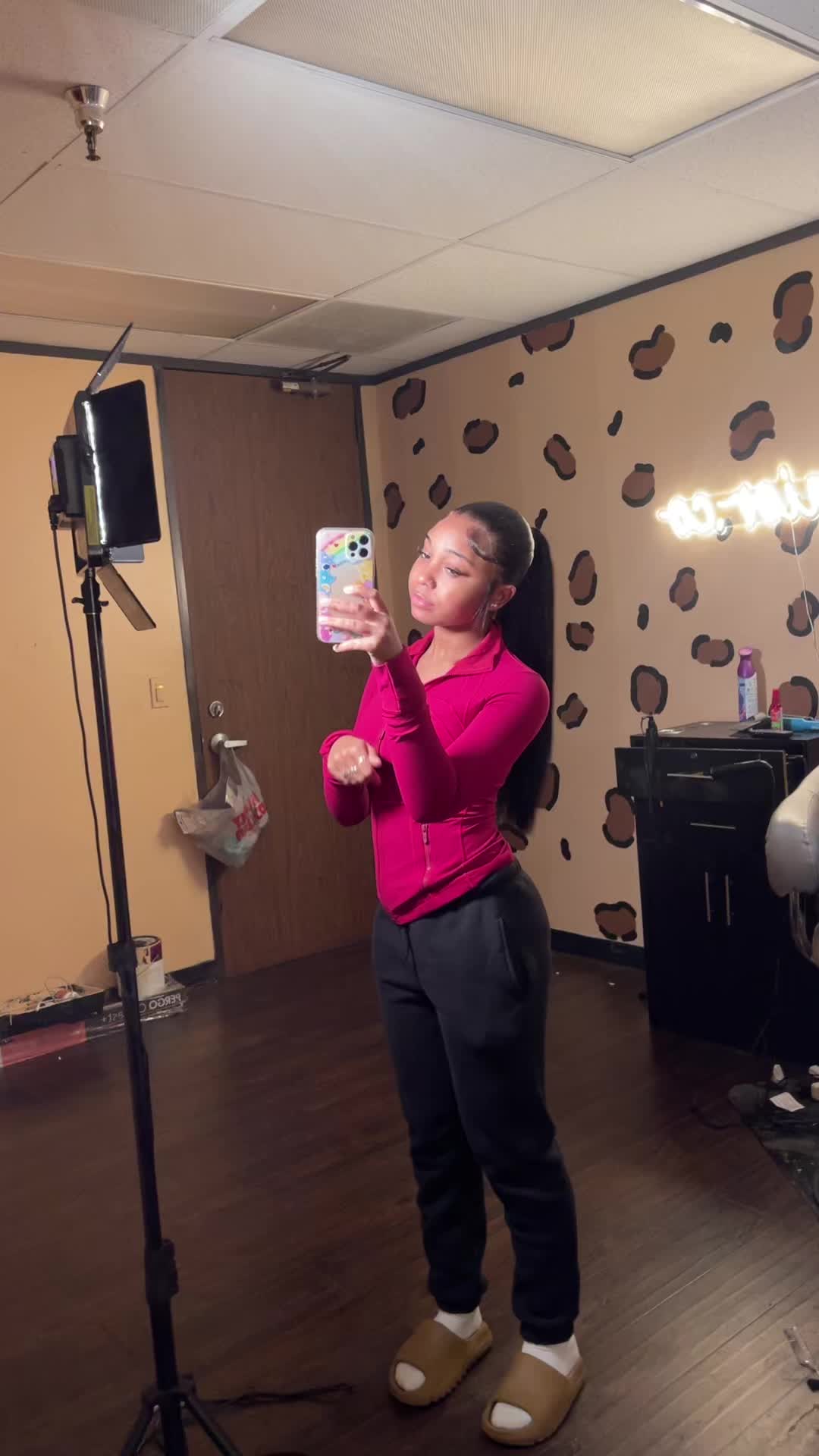 @liyahli