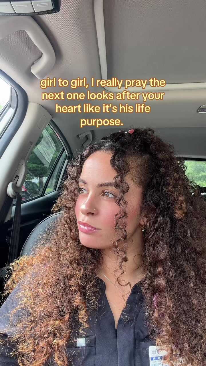 @keelyxlovee