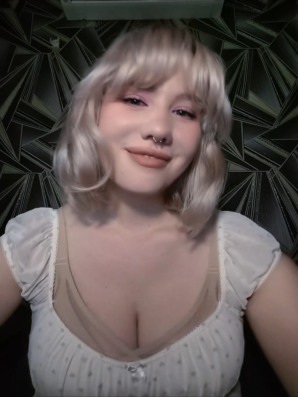 @розовый слон