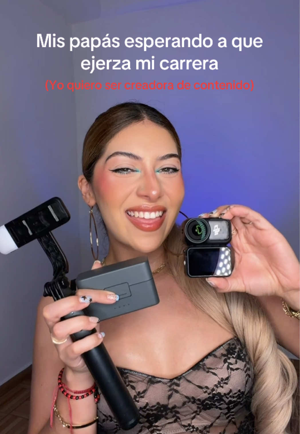 @R E Y N A A