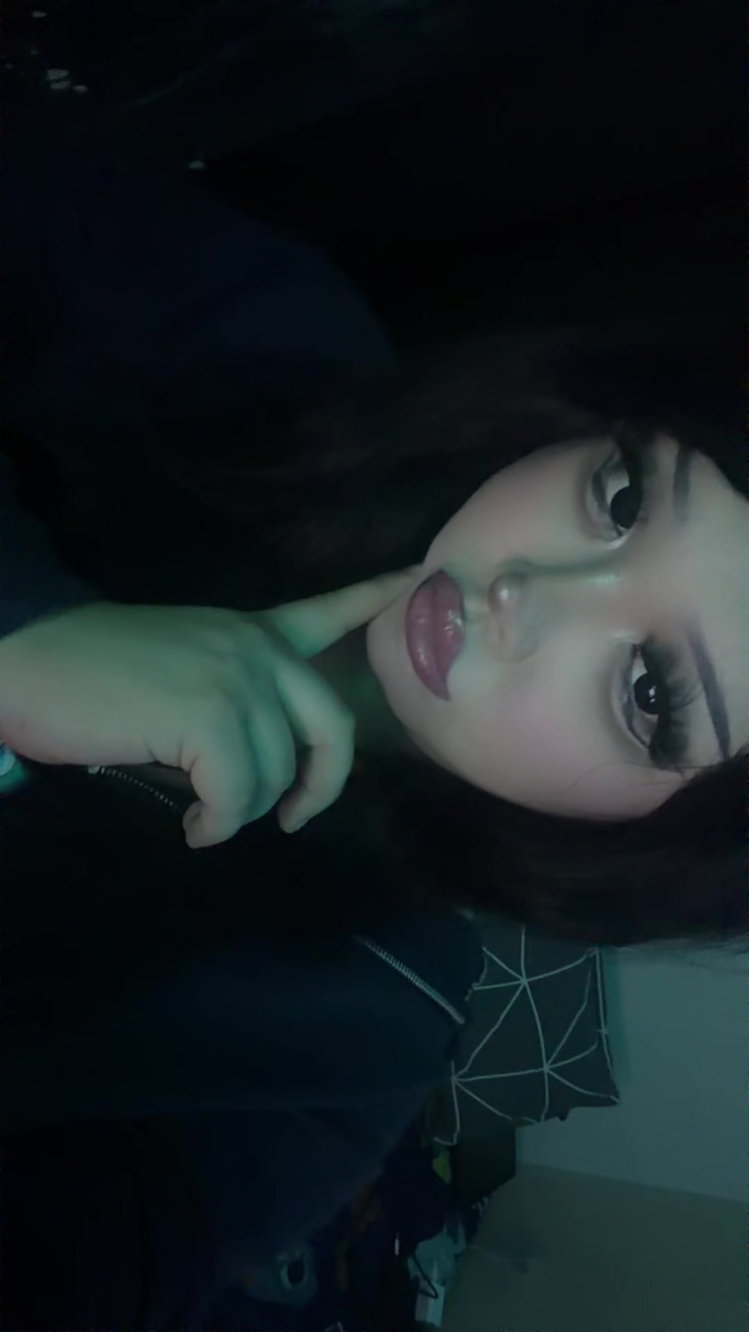 @𝙘𝙝𝙡𝙤𝙚 𝙠𝙚𝙣𝙙𝙞 🖤🇵🇭