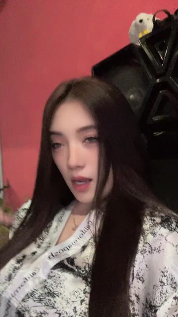 @itsvivx