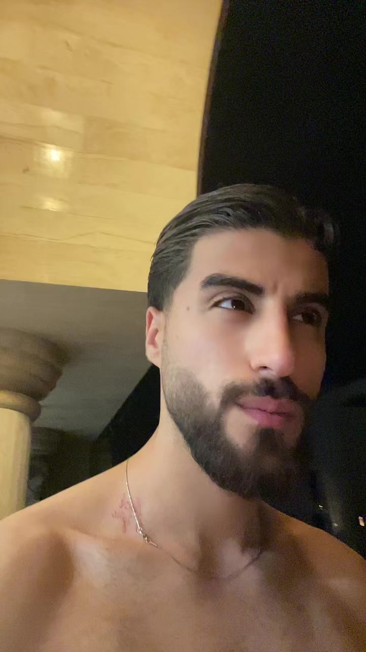 @Alighsmiii