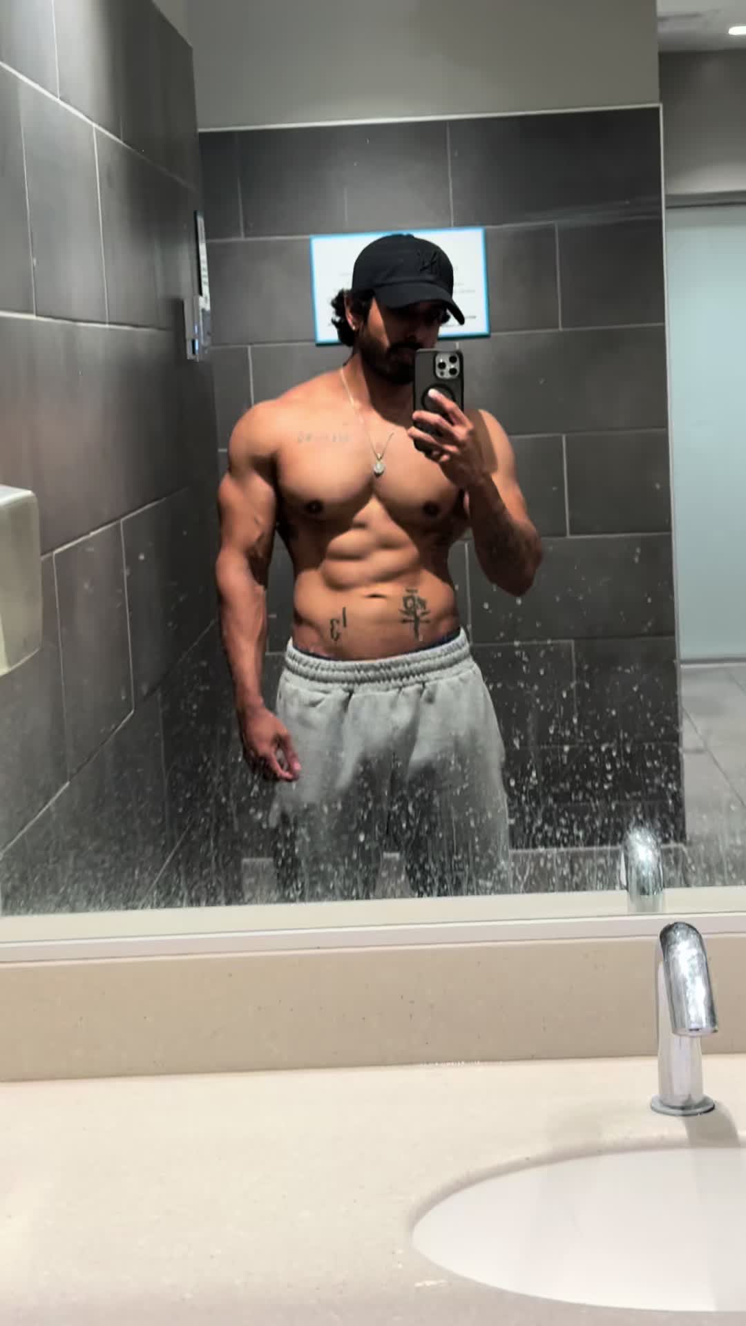 @shivladdin