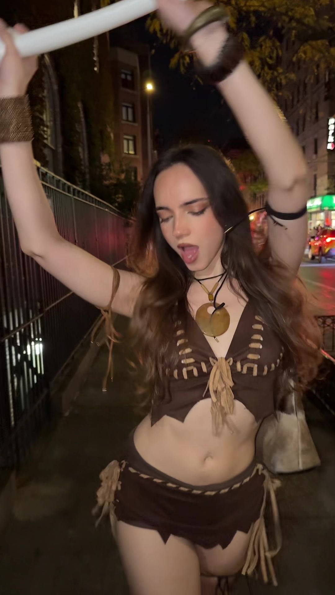 @demi