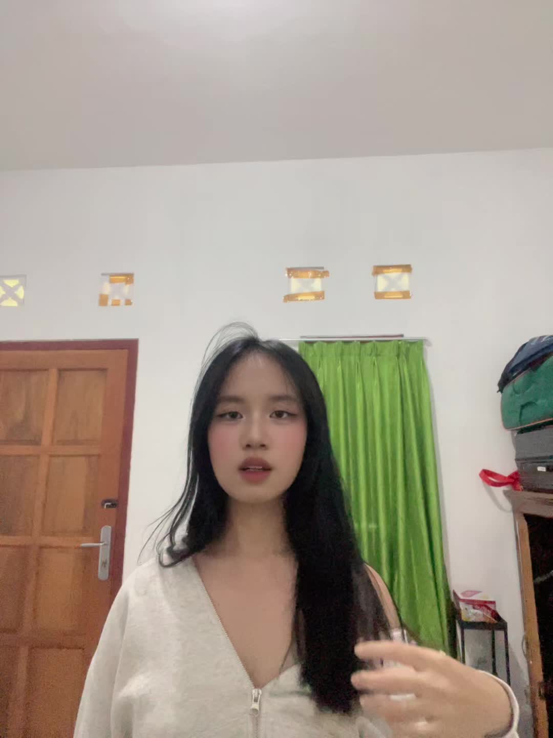 @Zhefa