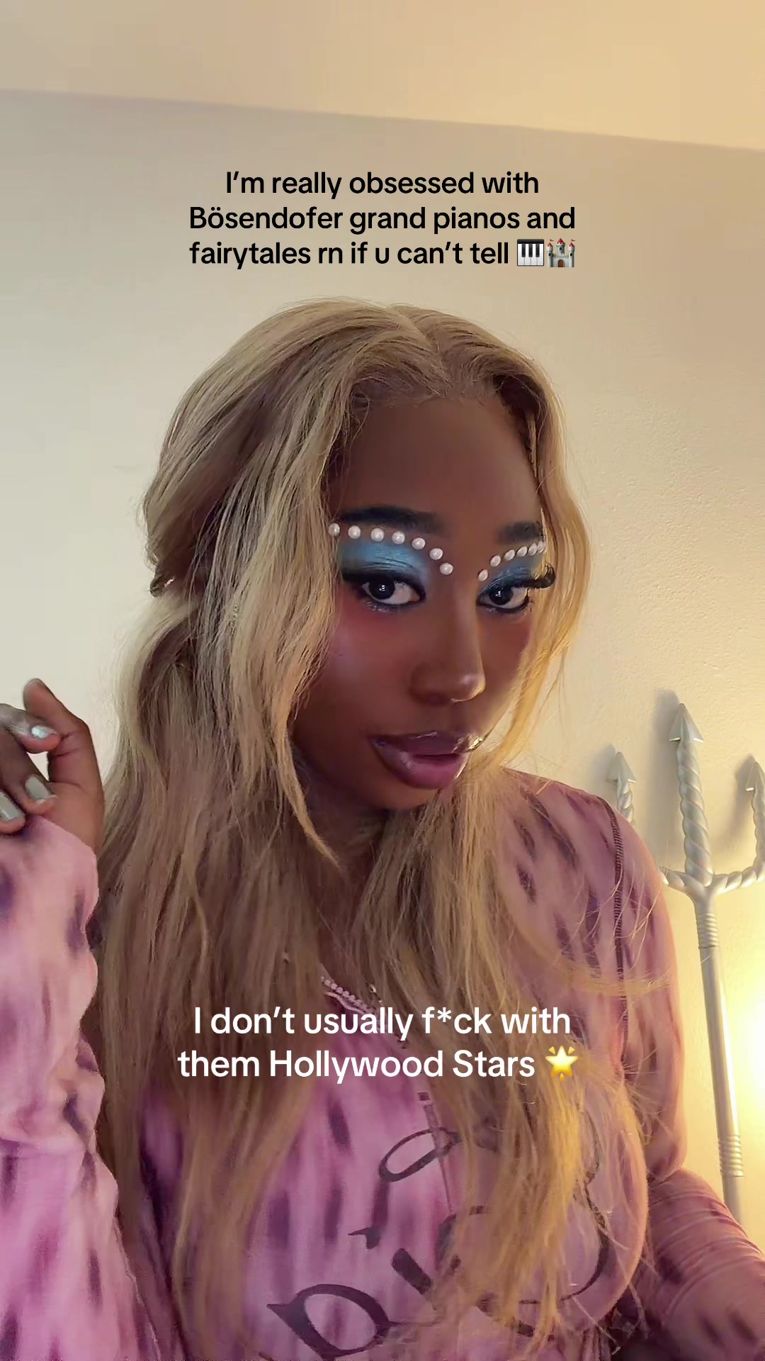 @Robyn L ⭒