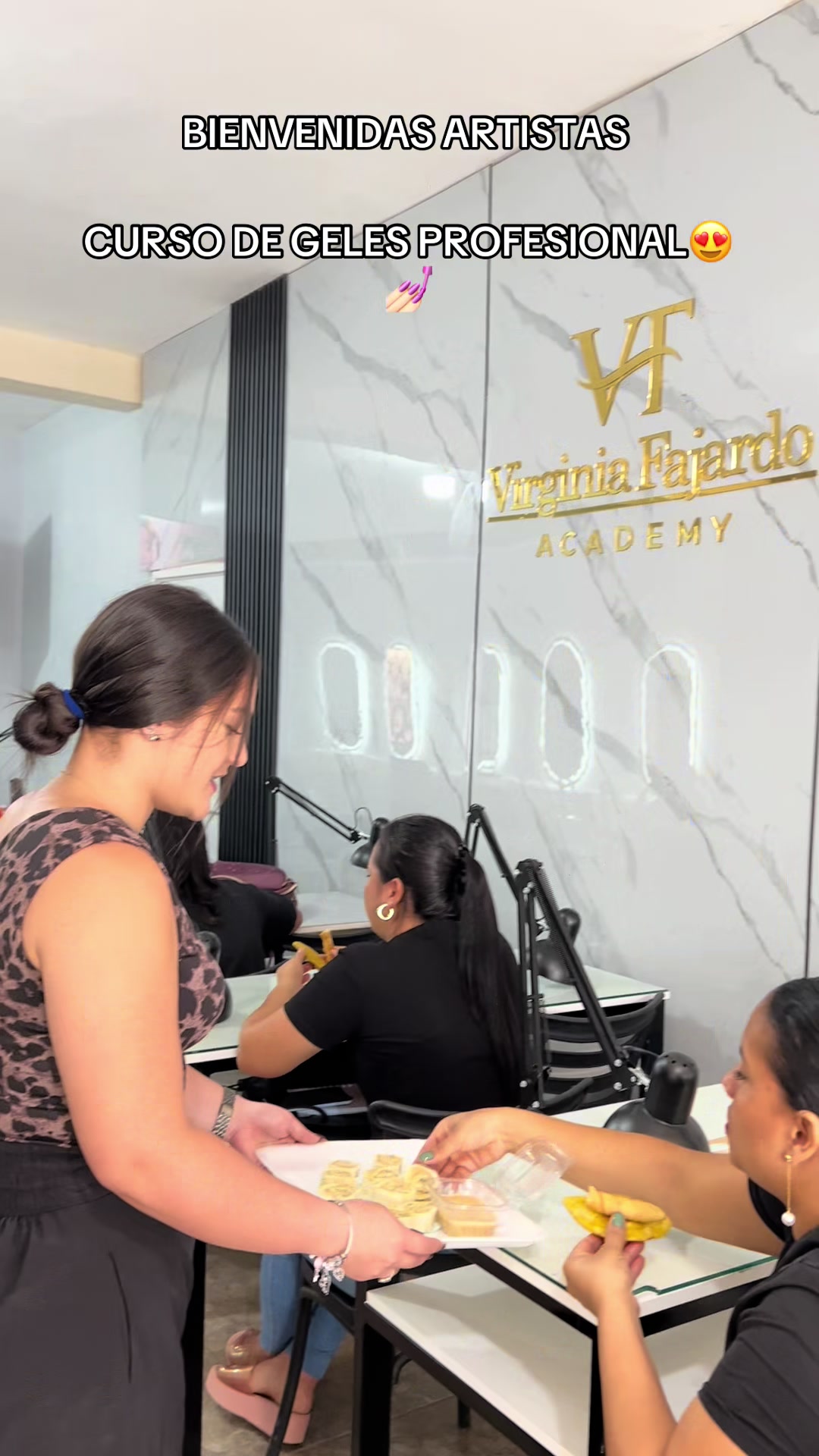 @ACADEMY VIRGINIA FAJARDO