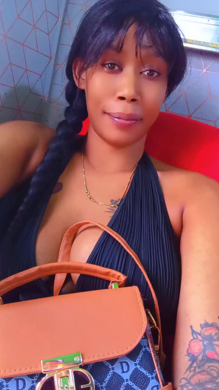 @Ladiables👹💙💫♐