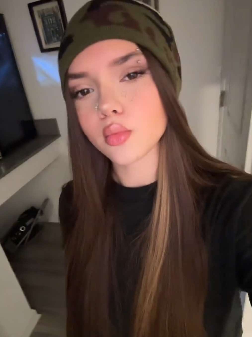 @☥