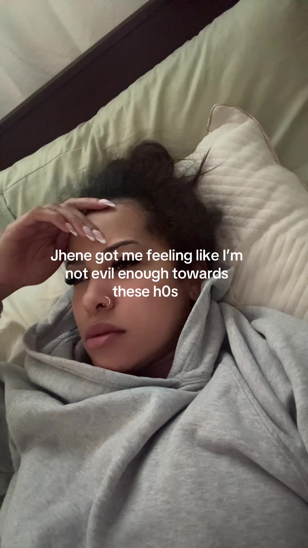 @ELLENIA MIONI
