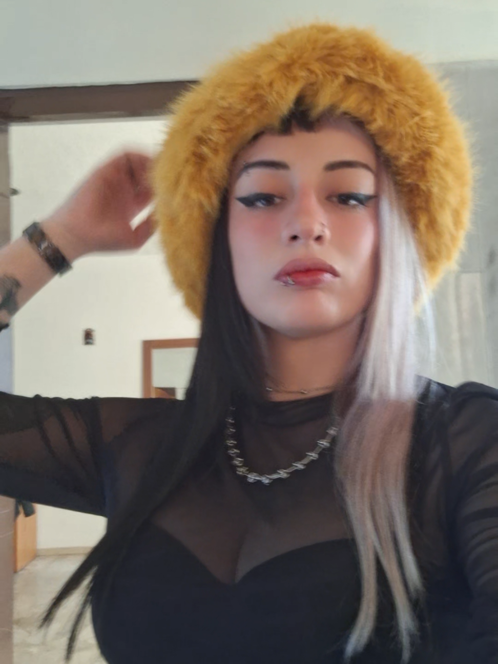 @𝕯𝖊𝖘.𝖍𝖔𝖓𝖗𝖆 🔪