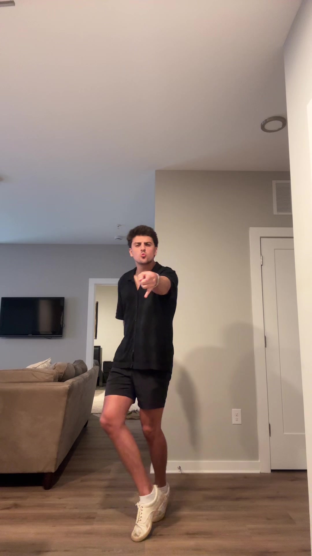 @CjHennings8