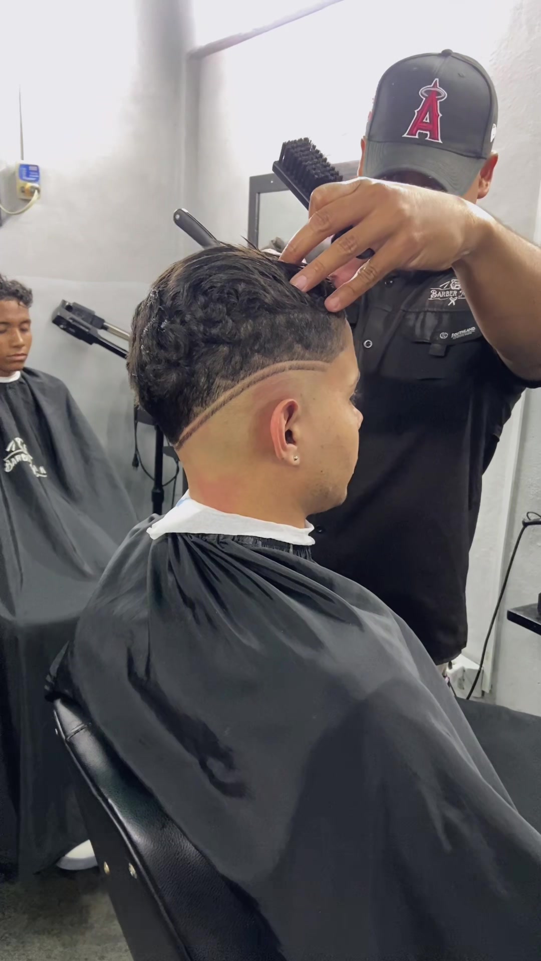 @Barber Mack