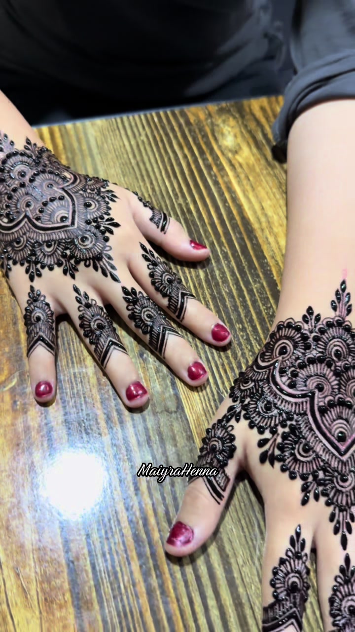 @MaiyraHennaMaiy