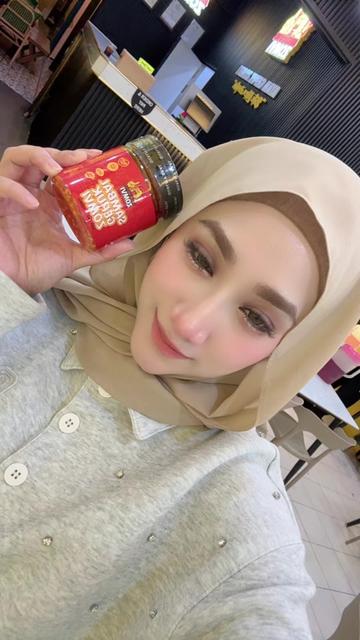 @Cik Puan Auni Founder Elyss