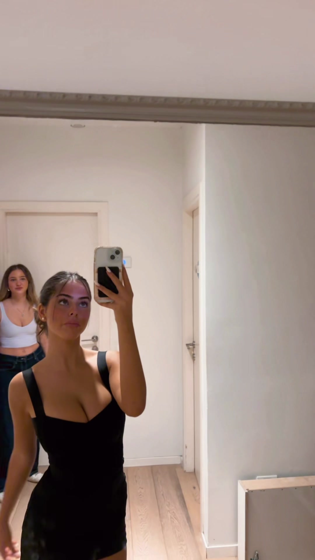 @ellaprivet____