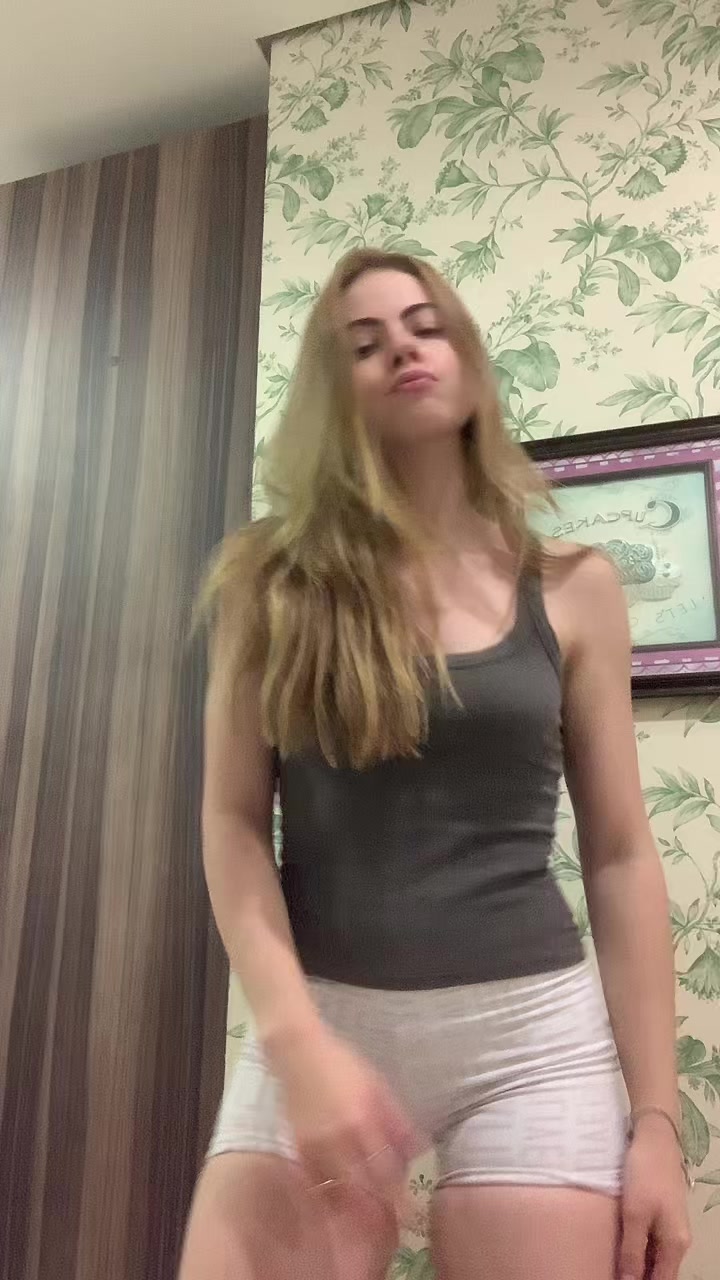 @Vitória Adib