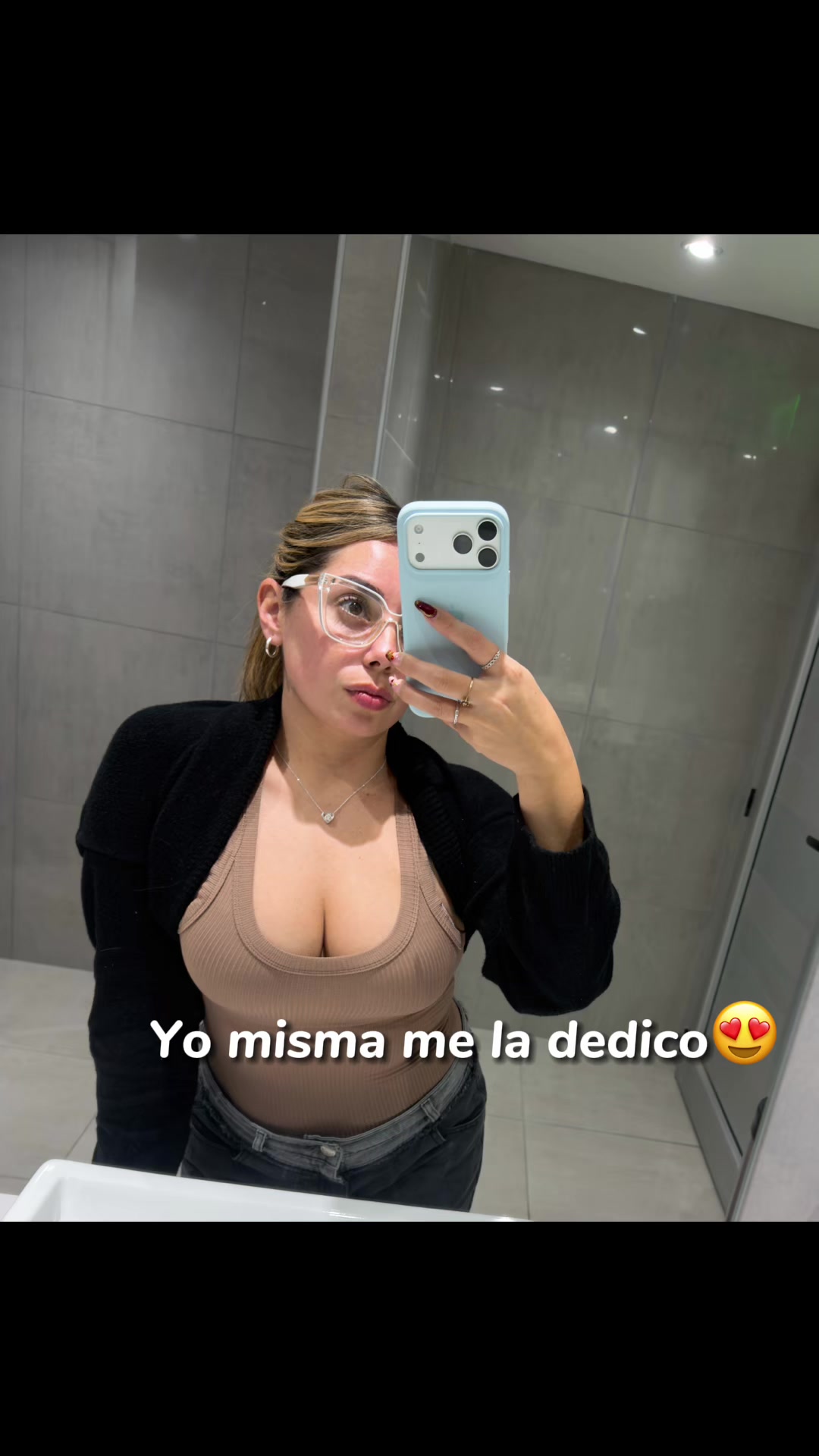 @*`𝓒𝓮𝓵𝓮 𝓣𝓪𝓹𝓲𝓪 ✨.`*
