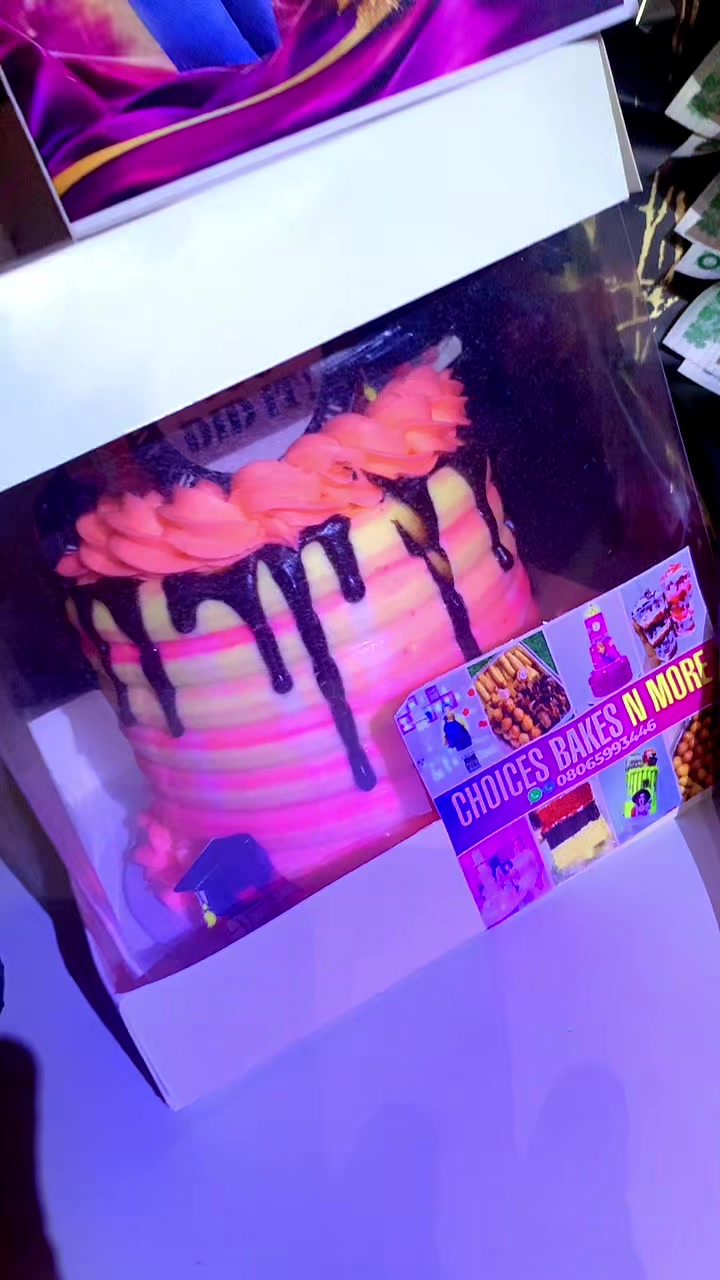 @THE CAKE LECTURER