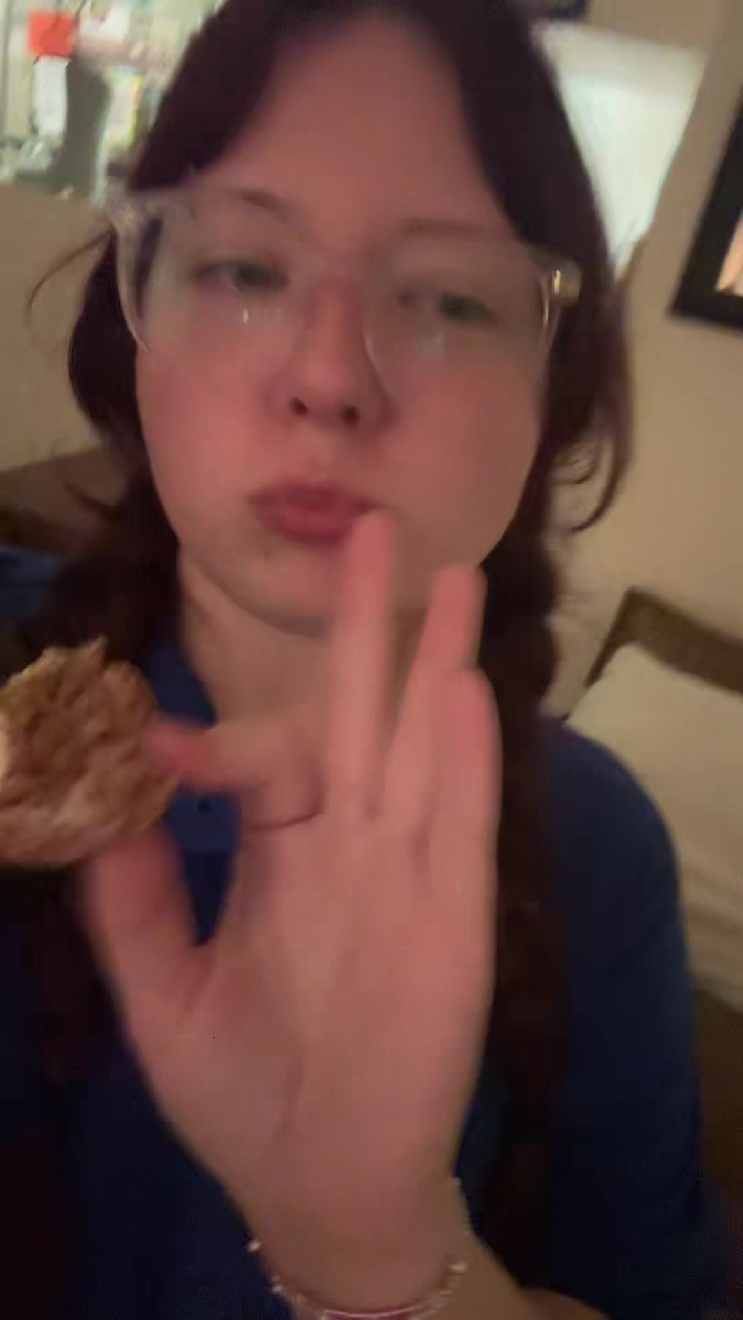 @chloe