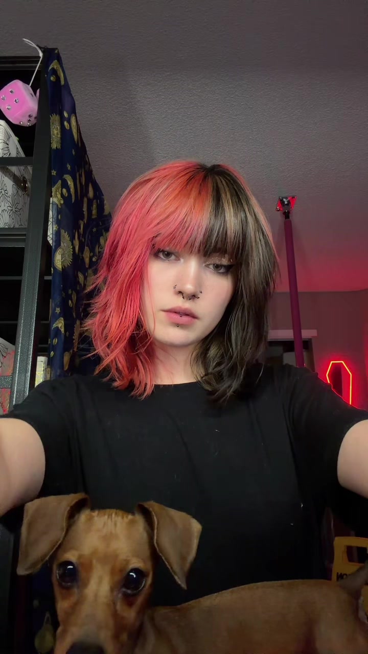 @Lil Bug🖤🍄