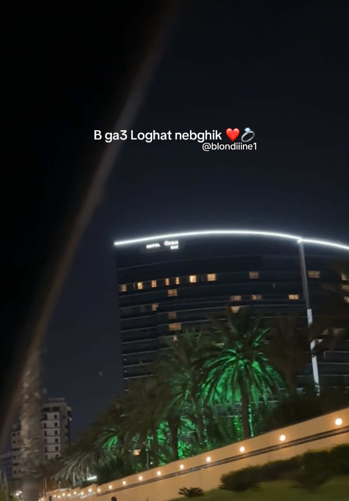 @𝐘