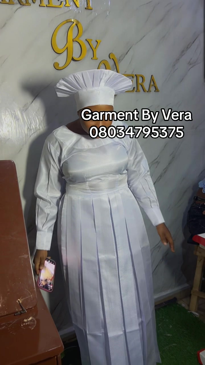 @GARMENT BY VERA