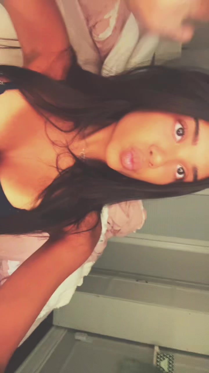 @Zahra🤍