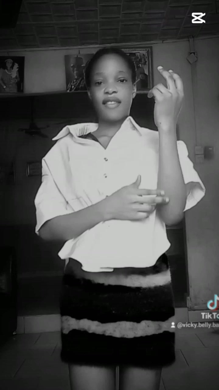 @Vicky Belly babe